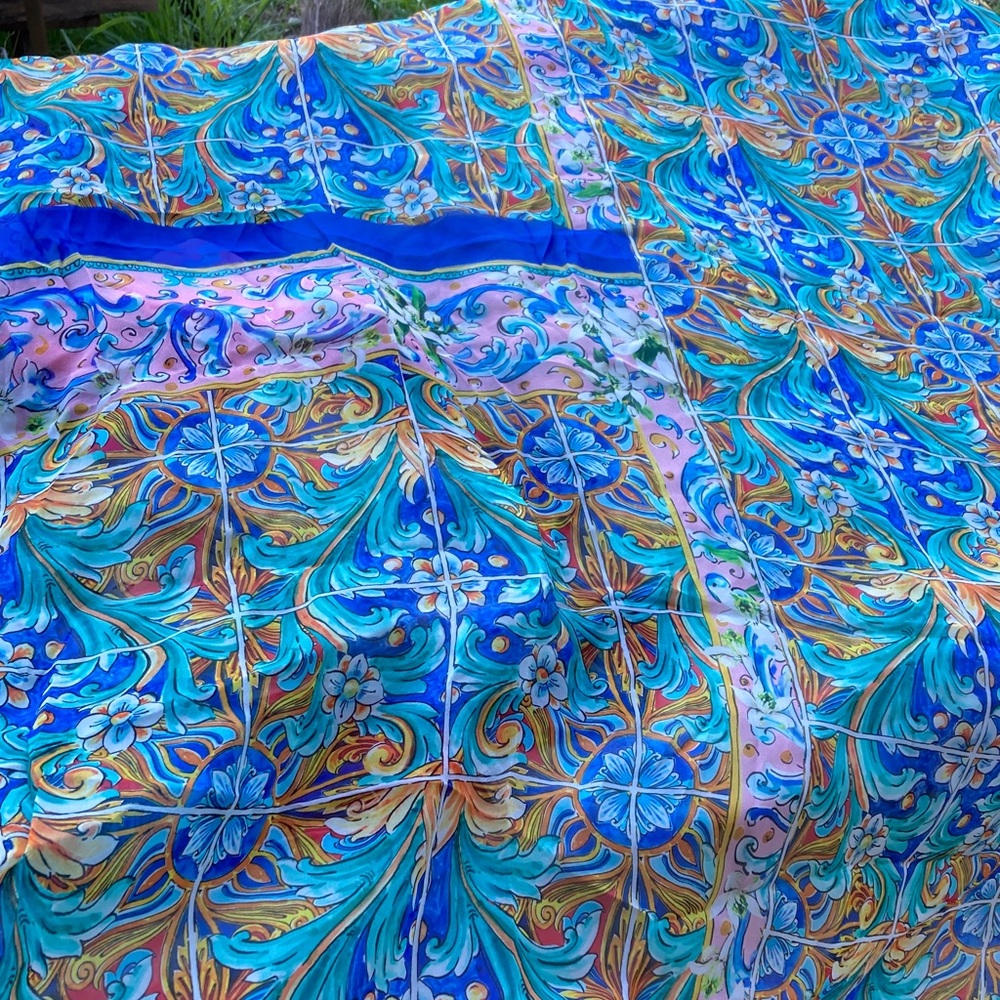 Dolce Gabbana majolica tile print Huge chiffon silk scarf - Picture 2 of 3